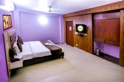  Hotel Runway in New Delhi