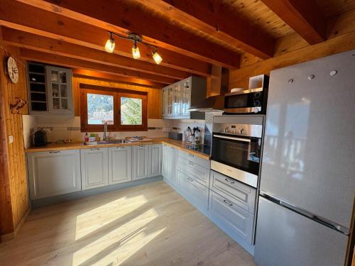 Facilities, Charming, cosy chalet nestled in a breathtaking surrounding with spectacular, stunning mountain view in La Pantiaz