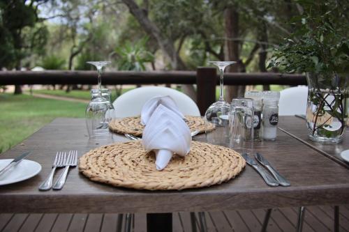 Karongwe Portfolio- Shiduli Private Game Lodge