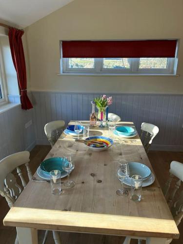 A family and dog friendly haven, The Hayloft. in Sweffling