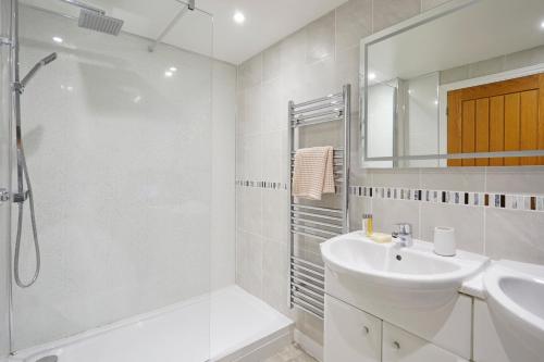 Shanklin Villa Apartments - image 9