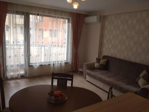 Нов стилен апартамент за двама-Околчица