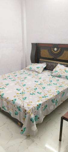 Maa durga guest house in Ghazipur