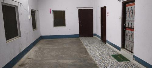 Iekārtas, Maa durga guest house in Ghazipur