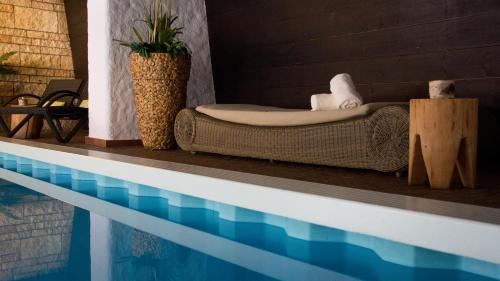 Swimmingpool, Pension Christophorus Hotel Garni in Partenen