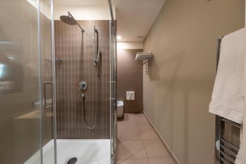 Deluxe Double Room image 3