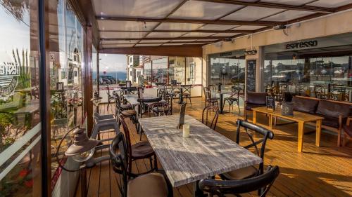 레스토랑, 마레타 비치 부티크 비앤비 (Mareta Beach - Boutique Bed & Breakfast) in 사그레스