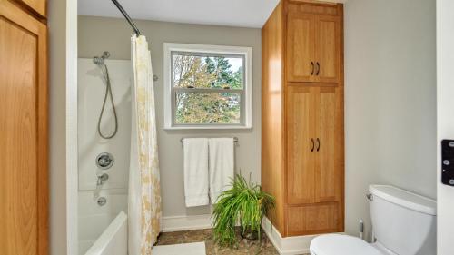 Eugene - Close to everything - image 11
