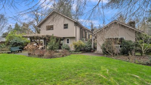 Eugene - Close to everything - image 8