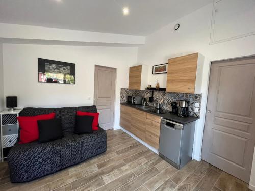 Bel Appartement indépendant lumineux - St-Maximin Bel Appartement indépendant lumineux - St-Maximin