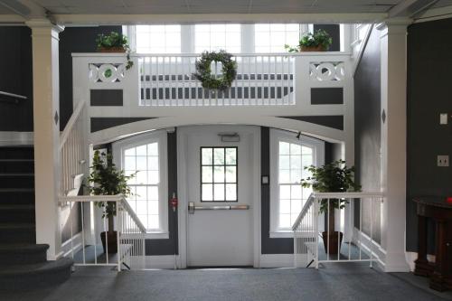 ทางเข้า, รัตเกอร์ ยูนิเวอร์ซิตี้ อินน์ แอนด์ คอนเฟอเรนซ์ เซ็นเตอร์ (Rutgers University Inn and Conference Center) in นิวบรันสวิค (NJ)