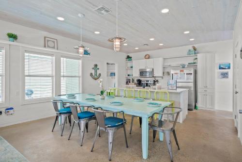 Barefoot Bungalow - image 3