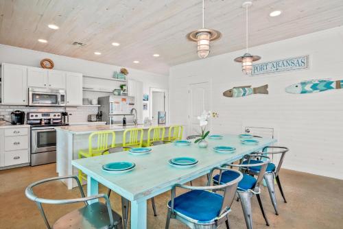 Four-Bedroom Holiday Home room in Barefoot Bungalow