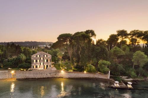 Magnificent Seafront Corfu Villa - 5 En-Suite Bedrooms -The Durrells House | Historic Elegance & Modern Luxuries - Direct Beach Access & Private Heated Pool