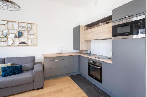 One-Bedroom Apartment image 10