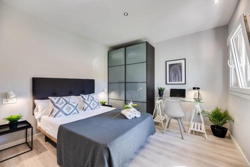 Two-Bedroom House image 3