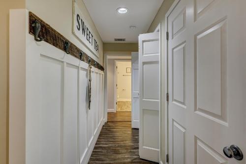 Beachside Tennis 1870 Beachside Tennis 1870