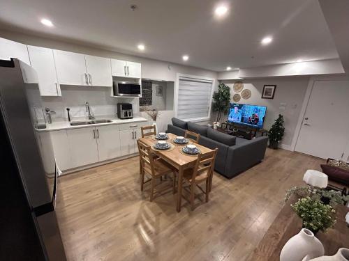 Konyha, New, Spacious 2 Bedrooms in Downtown With Free Parking! in Maple Ridge (BC)