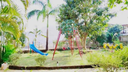 Playground, The Heart of Heaven in Kolechafesar