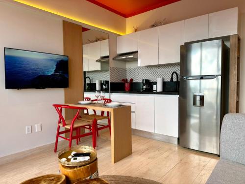 Beautiful Apt Steps from the Beach w/ Rooftop Pool in Playa del Carmen, Mexico