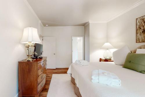 4942 Turtle Point Villa Lagoon View