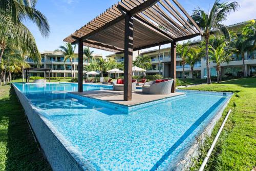 Stylish Peninsula Golf 3BR Oasis with Pool in Nuevo Vallarta , Mexico