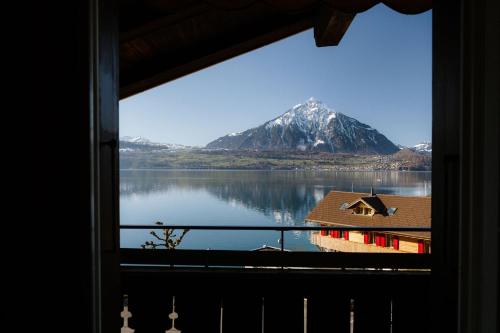 Bijou Niesenblick - traumhafter Seeblick - nahe Interlaken - idyllisch