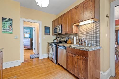 Uptown Urban Living in Minneapolis, USA