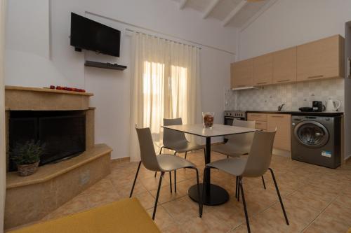 Lagouvardos Apartments - Χοχλαστή