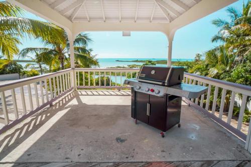 NEW Chalk Sound Home BBQ Pool Beach Steps Away