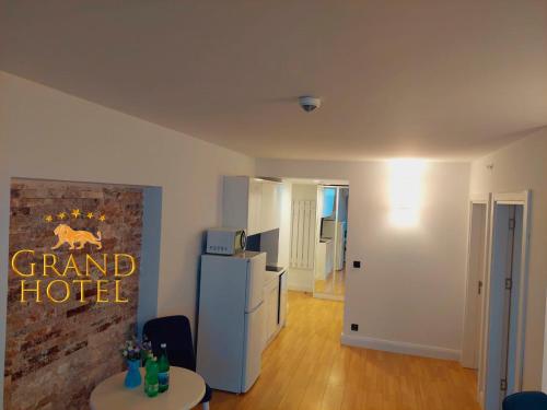 532357734 GRAND HOTEL ☆ ORBI CITY