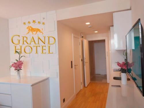 532357896 GRAND HOTEL ☆ ORBI CITY