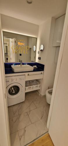 532358731 GRAND HOTEL ☆ ORBI CITY