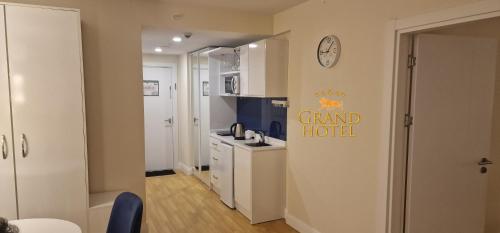 532358766 GRAND HOTEL ☆ ORBI CITY