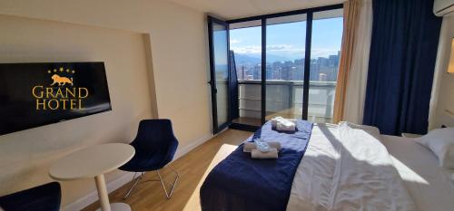 532358800 GRAND HOTEL ☆ ORBI CITY