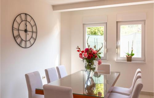 virtuve, Beautiful Home In Dusina in Dusina