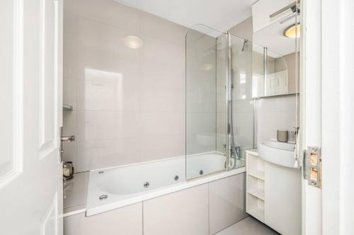 Pass the Keys Whitechapel Central Apartment - image 3