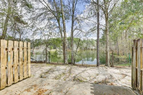 Updated Tallahassee Townhome 3 Mi to Downtown!