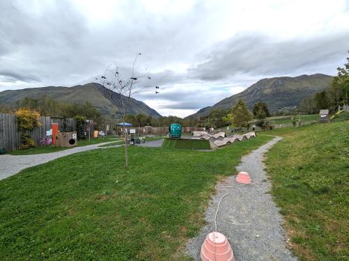Tuvākā izklaides vieta, Gîte XIIIème siècle - 3 étoiles - WIFI - Salle de sport (Gite XIIIeme siecle - 3 etoiles - WIFI - Salle de sport) in Osse-en-Aspe
