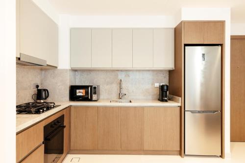 Luxurious Waterfront 1BR with Stunning Sea Views - 15AB02, Dubái (foto 7)