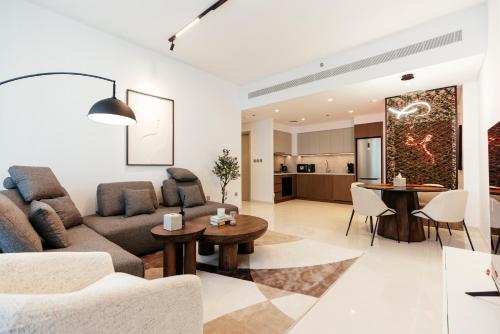 Luxurious Waterfront 1BR with Stunning Sea Views - 15AB02, Dubái (foto 3)