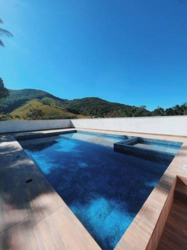 Sítio com piscina incrível