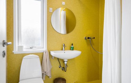 ห้องน้ำ, 3 Bedroom Beautiful Home In Juelsminde in จูเอลส์มินเดอ