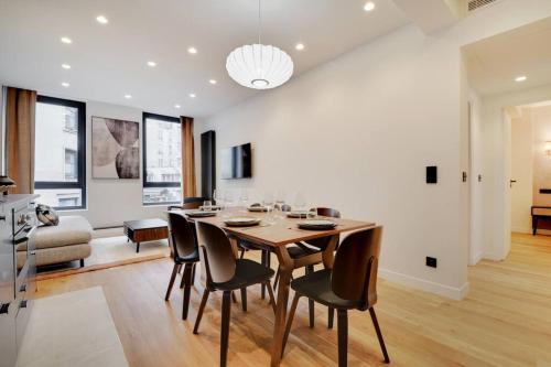 Appartement de Luxe 2BDR/7P - Louvre/tuileries, Paryż