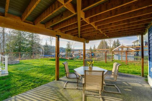 Quaint Mount Vernon Studio Rental w/ Big Lake View in Mount Vernon (WA)