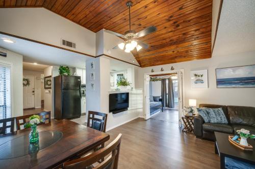 Cozy Texas Vacation Rental Near Lewisville Lake!