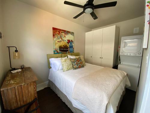 The Chic Guest Retreat in Old Town near CSU!