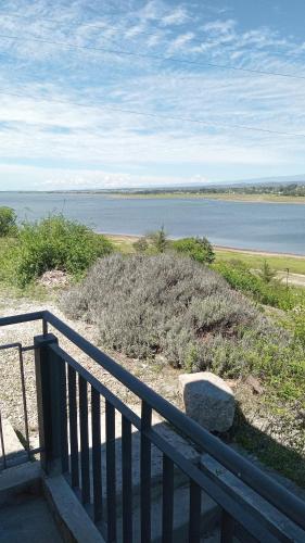 Casa exclusiva frente al lago, por RENT Lago Los Molinos