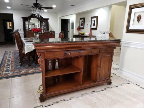 Entire Apartment Suite family singles Couples Nurses dinners business meetings in ستون ماونتن