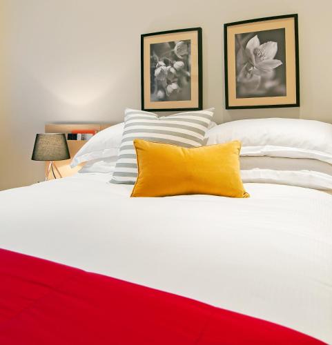 White Hill House 1 - image 4